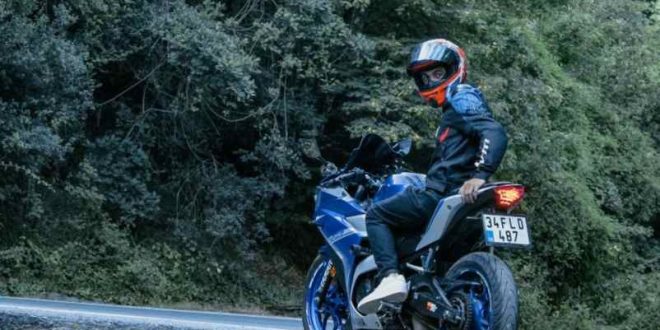 Peut-on conduire une 125 avec le permis B en France ? Arnaud d'Anjean