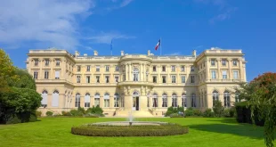 Devenir cadre dirigeant territorial : quelles voies et quels concours
